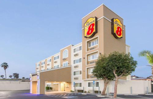 Lincoln Acres Hotel | Super 8 by Wyndham National City Chula Vista
