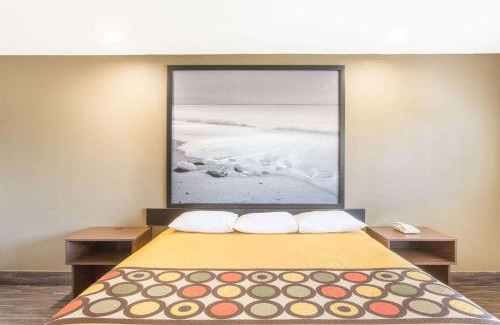 Lincoln Acres Hotel | Super 8 by Wyndham National City Chula Vista