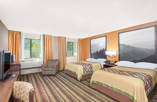 Norton Hotel | Super 8 by Wyndham Norton VA