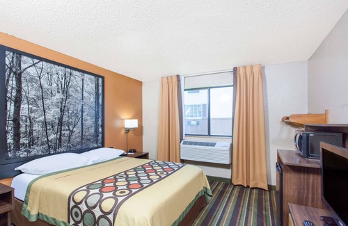 Norton Hotel | Super 8 by Wyndham Norton VA