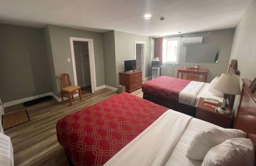 Laurentian Valley Hotel | Super 8 by Wyndham Pembroke