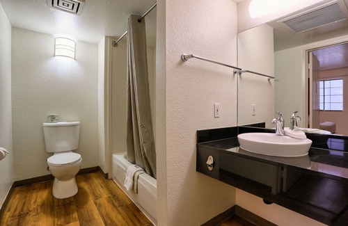 Petaluma Hotel | Super 8 by Wyndham Petaluma