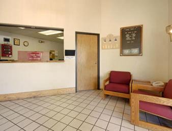 Buena Hotel | Super 8 by Wyndham Union Gap Yakima Area