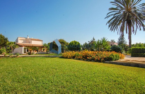Campofelice di Roccella Villa | Super independent Villa with garden and private pool, 9 beds.the top !