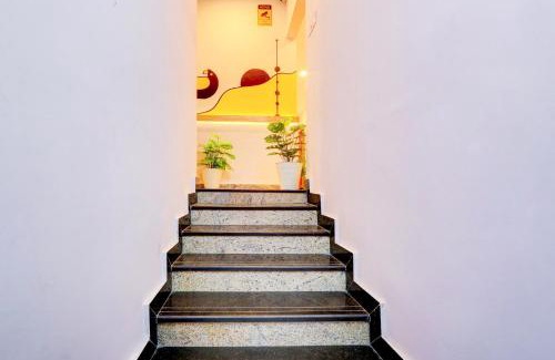 Hyderabad Hotel | Super Townhouse CASA GRAND HIMAYATNAGAR