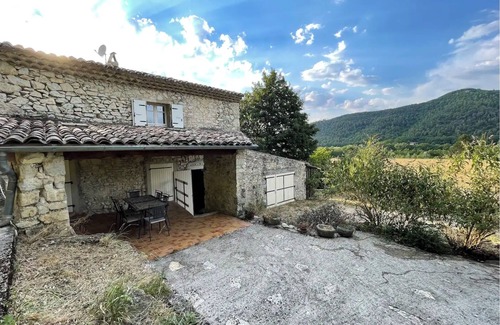 Piegros-la-Clastre House | Superb 6+2 bed Provencal dwelling