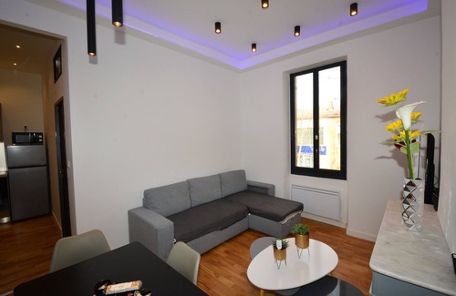 Gardanne Apartment | Superb apartment located between Aix en Provence and Marseille