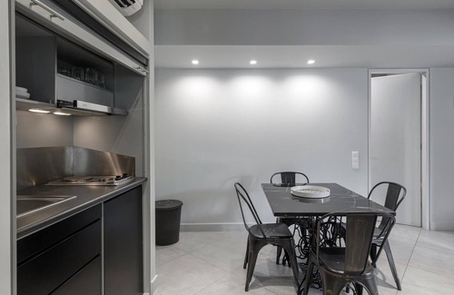 Psirri Apartment | Superb Central Athens Suite With Rooftop Perfect for 5 Guests 85sqm