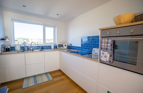 Rhyd-y-clafdy House | Superb Seafront House - Pet-friendly - Best Views.