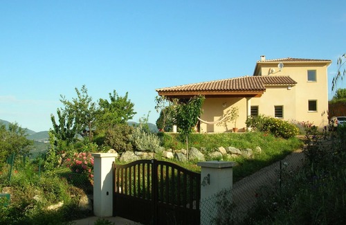 Bastelicaccia House | Superb studio, view of the sea, garden, ground floor of villa in the countryside