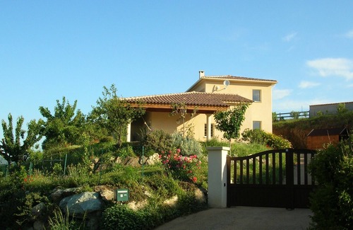 Bastelicaccia House | Superb studio, view of the sea, garden, ground floor of villa in the countryside