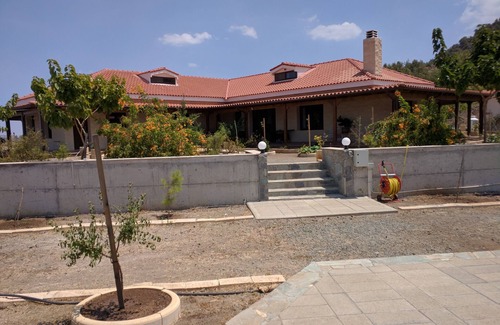 Kalo Chorio Apartment | Superb views of Nicosia & Troodos, Pentadaktylos Mts at a Pine Forest location