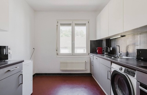 Wipkingen Apartment | Superb Wipkingen 3BR w/Storage Room & Shared Garden, by Blueground