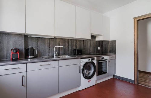 Wipkingen Apartment | Superb Wipkingen 3BR w/Storage Room & Shared Garden, by Blueground