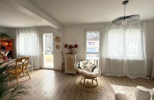 Vaux-les-Saint-Claude Apartment | Superbe appartement avec salle de jeux