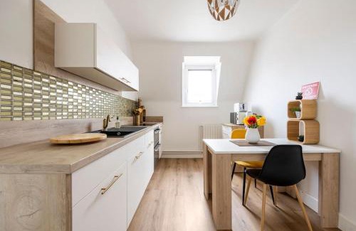 Magny Apartment | Superbe appartement dans maison bourgeoise avec jardin arboré