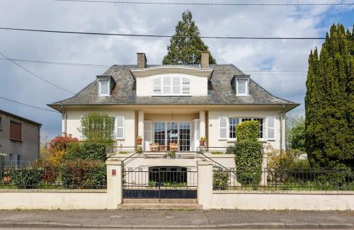 Magny Apartment | Superbe appartement dans maison bourgeoise avec jardin arboré