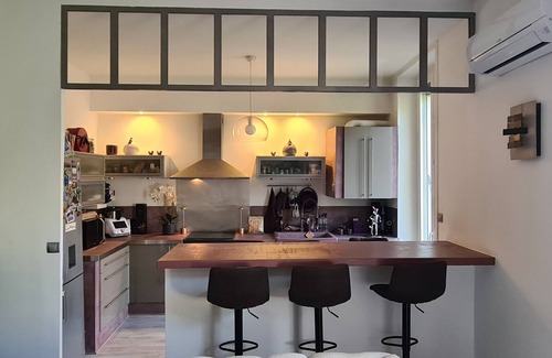 Palais de justice Apartment | Superbe Appartement, Terrasse Calme et vue sur ND de la Garde, 7mn Vieux Port