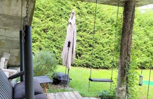 Rawdon Ski Chalet | Superbe Chalet au Bord D'un lac