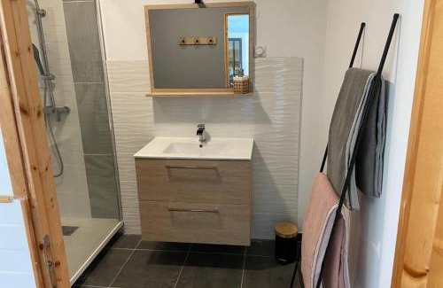 Sailly-lez-Lannoy Apartment | Superbe studio privée au calme avec piscine et spa