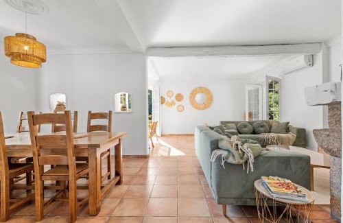 Theoule-sur-Mer Villa | Superbe Villa à 300m de la plage de Théoule Sur Mer !