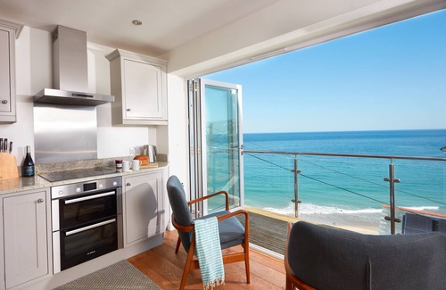 Portreath House | Superbly appointed accommodation, and a soothing hot tub on the decked balcony.