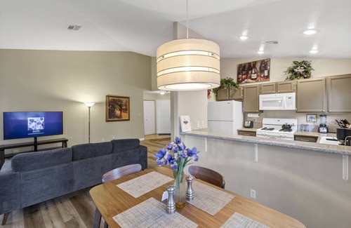 Spring Valley Apartment | Superhost 5 Star ⭐ Service Spacious 2 Bedrooms