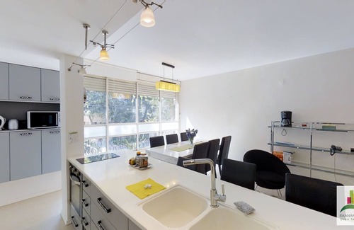 Ra'ananna Apartment | Superior - Kosher 3 BR - City center - Borochov (REF06)