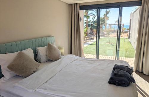 Soma Bay Villa | Supreme Beachfront 3BR Villa Soma bay with Garden