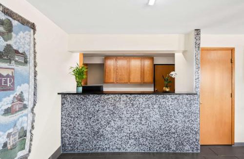 Manchester Hotel | SureStay Hotel by Best Western Manchester