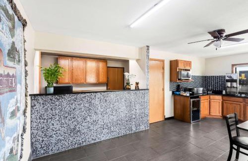 Manchester Hotel | SureStay Hotel by Best Western Manchester