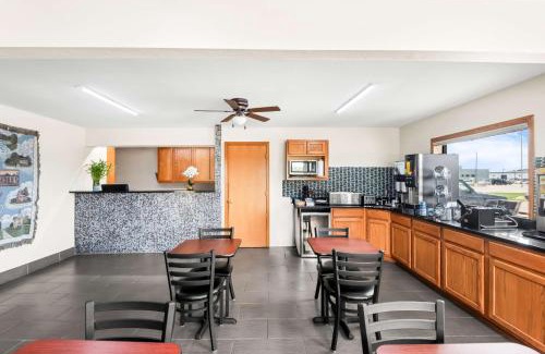 Manchester Hotel | SureStay Hotel by Best Western Manchester