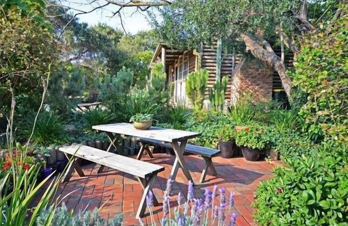 Ocean Grove House | Surf Cottage - Luxury beach getaway