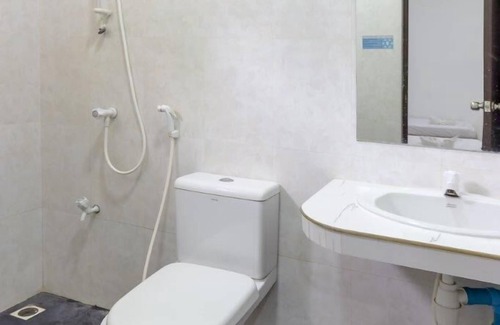 Thulusdhoo Island House | Surf Trip Maldives