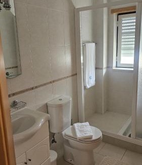 Ferrel Villa | SURFANDO NO BALEAL 8 pessoas