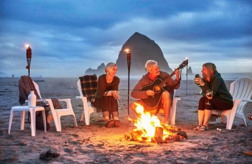 Downtown Cannon Beach Resort | Surfsand Resort