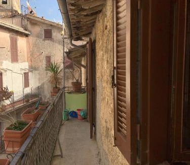 Orvinio Apartment | SURSUM CORDA private house