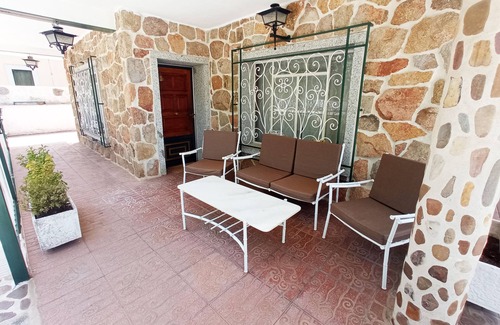 San Lorenzo de El Escorial Ski Chalet | Suyoluce, Chalet con Piscina Privada El Escorial