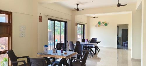 Devgad Hotel | SV Inns Sea Pearl