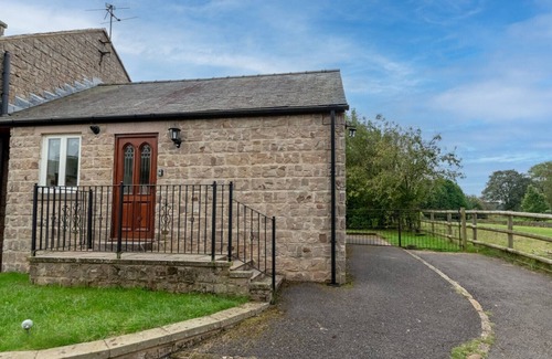 Birchover House | Swallows Nest - One Bedroom House, Sleeps 2