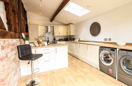 Montgomery Cottage | SWALLOWS REST, pet friendly, luxury holiday cottage in Montgomery