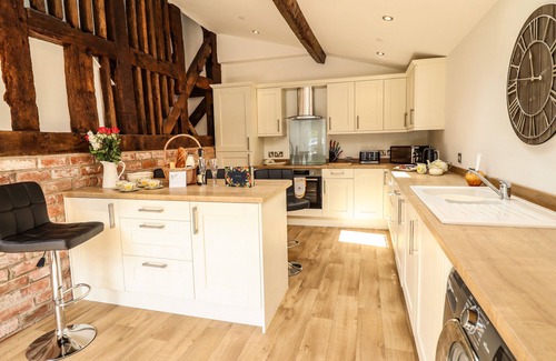 Montgomery Cottage | SWALLOWS REST, pet friendly, luxury holiday cottage in Montgomery