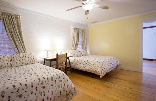 Travelers Rest Hotel | Swamp Rabbit Inn Travelers Rest
