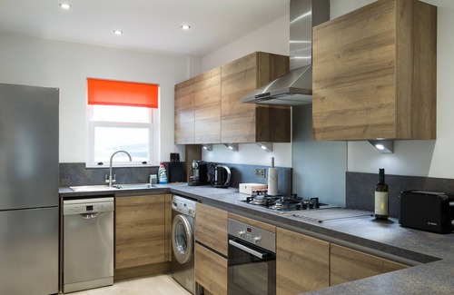 Arundel Cottage | SWAN COTTAGE, family friendly, with a garden in Arundel