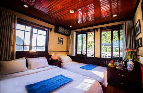 Bai Chay Boat Rental | Swan Cruises Halong