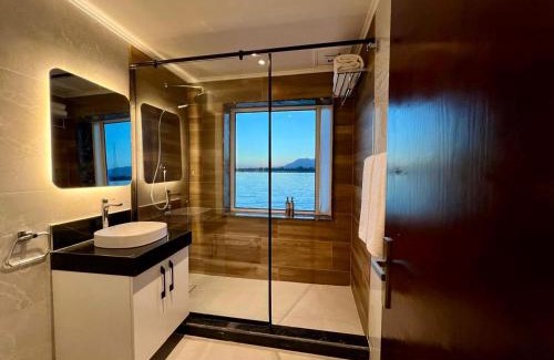 Nile River Luxor Boat Rental | SWAN DAHABIYA Luxury Boutique Nile Cruise - Every Friday from Aswan for 3 nights & Every Monday from Luxor for 4 nights