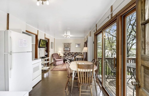 Fergus Falls Cabin | Swan Lake Resort & Campground - Lakeside Cabin #1