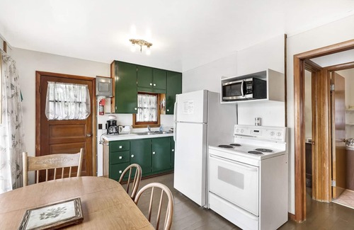 Fergus Falls Cabin | Swan Lake Resort & Campground - Lakeside Cabin #1