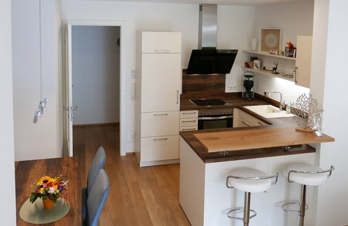 Gmain Apartment | Swan vacation apartment 60 sqm with terrace and 2 bathrooms in the pedestrian zone