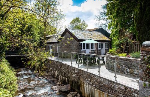 Cilybebyll House | Swansea Valley Holiday Cottages